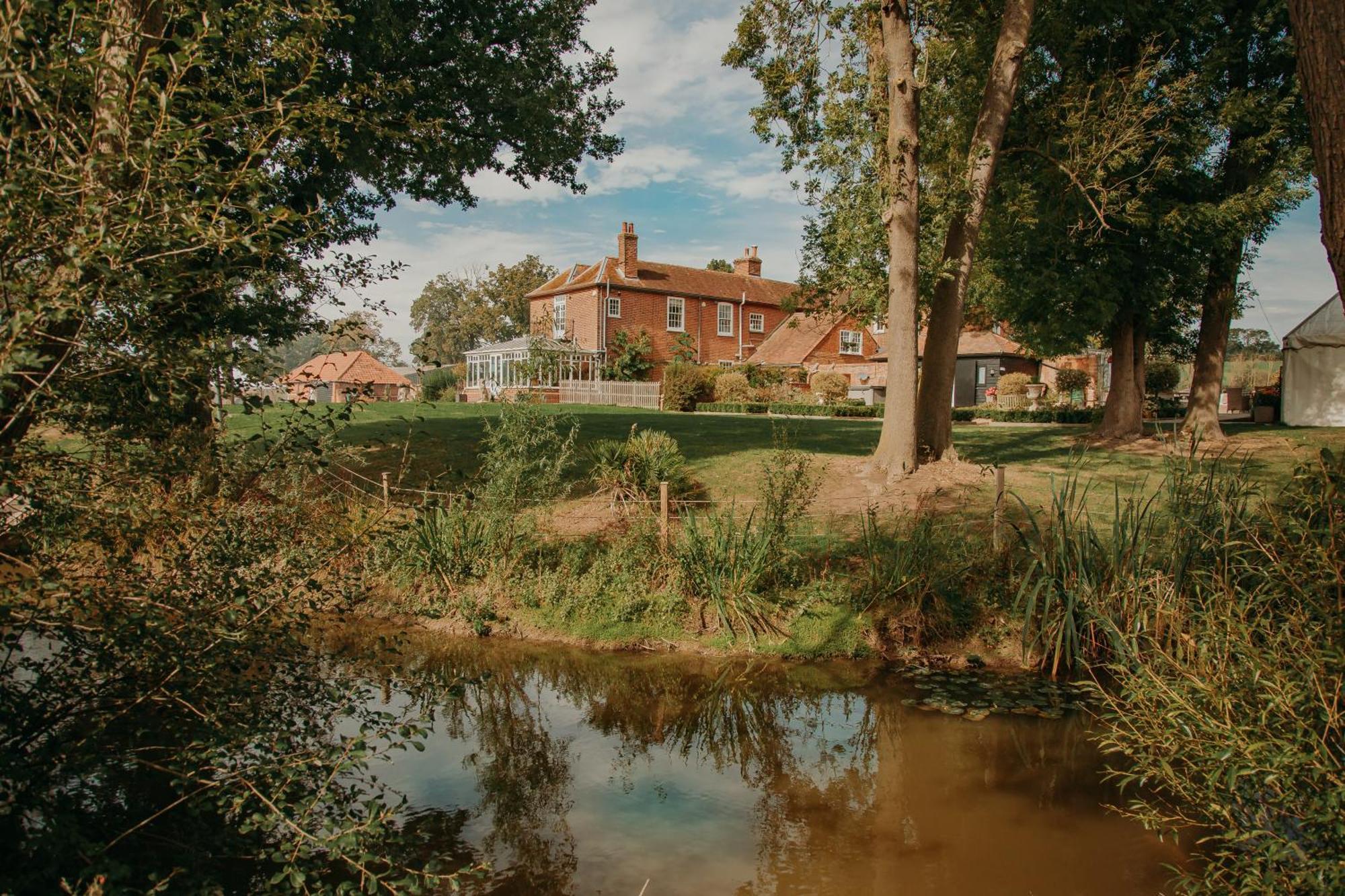 B&B Downham Hall Wickford Extérieur photo