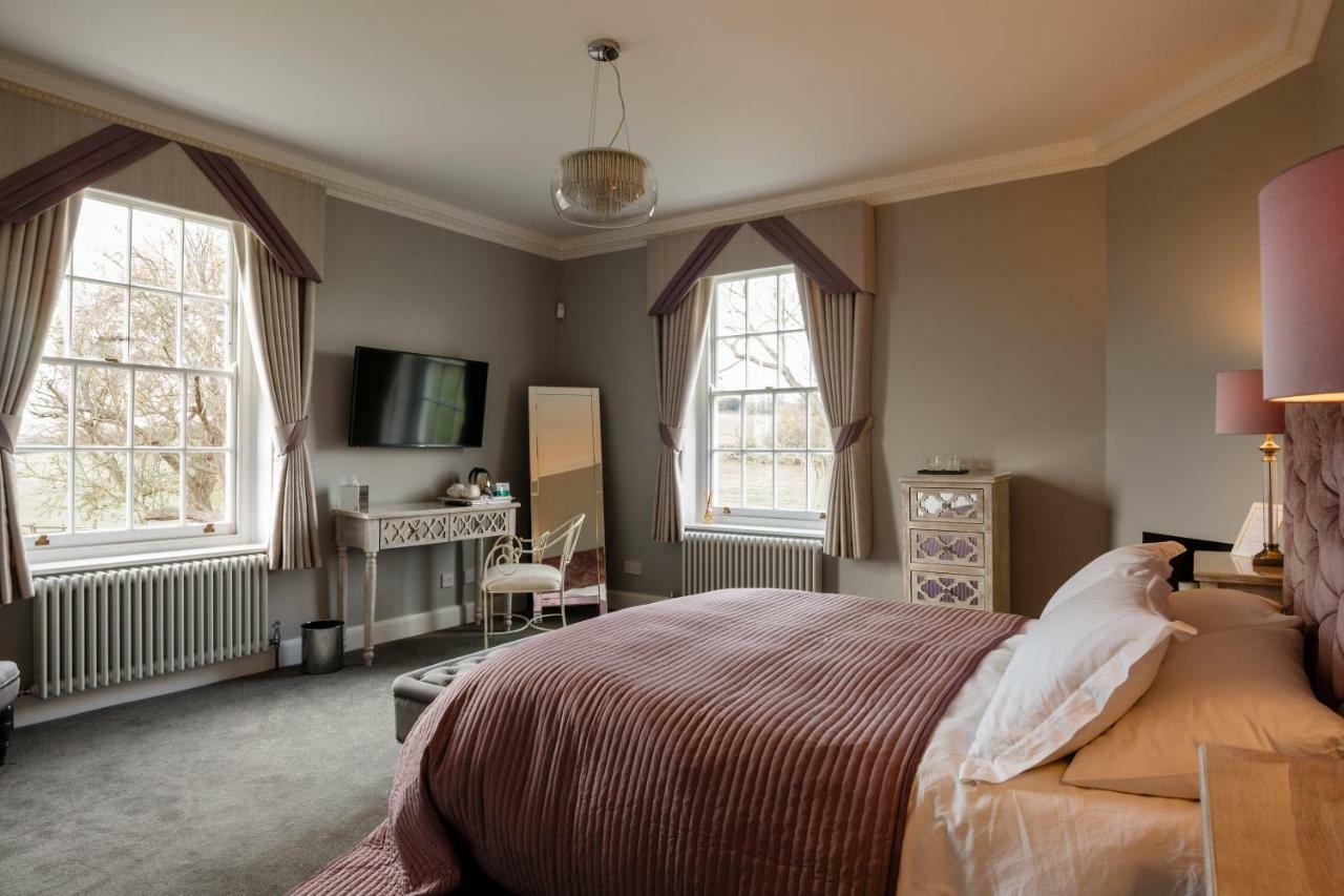 B&B Downham Hall Wickford Extérieur photo