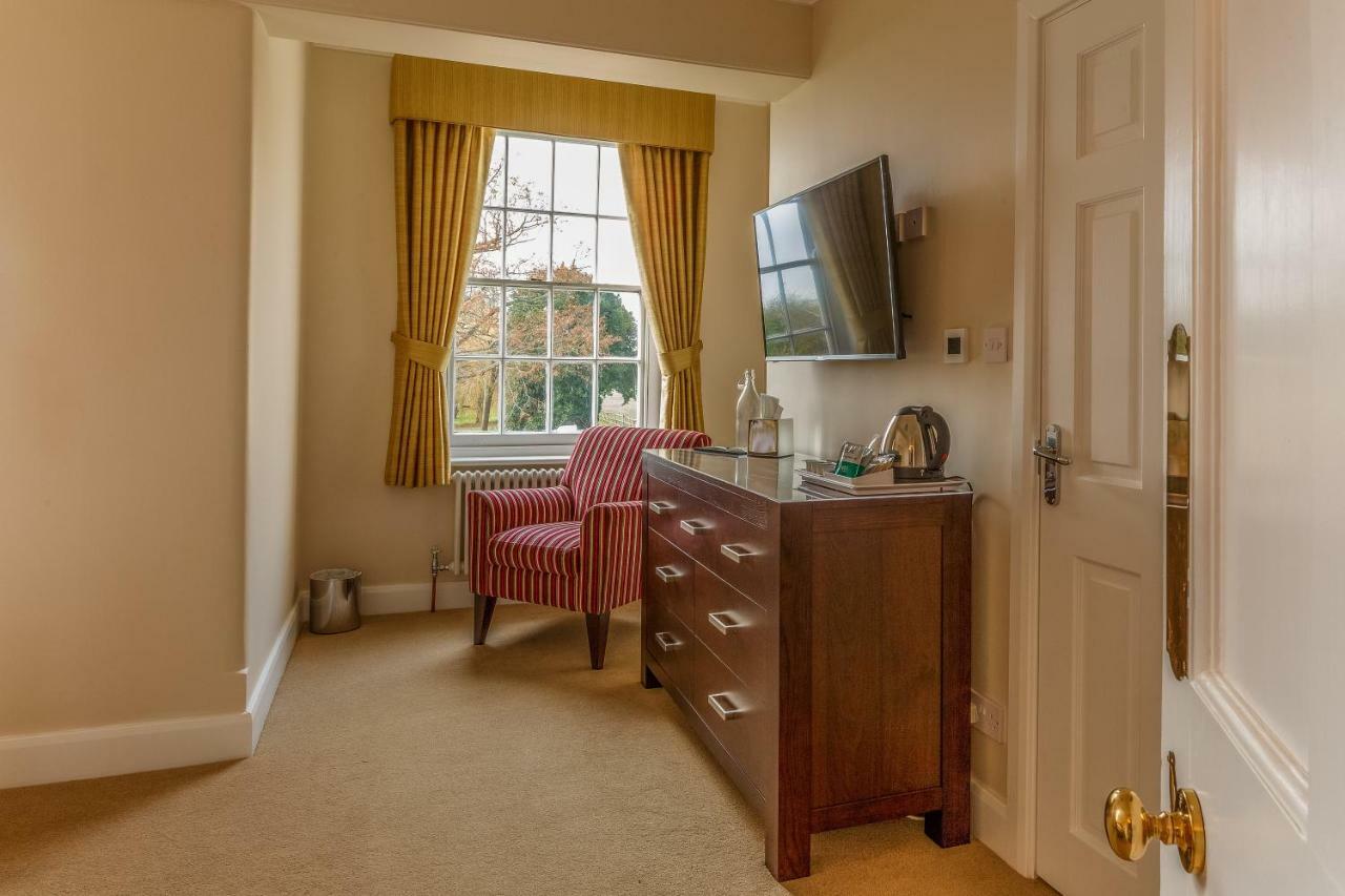 B&B Downham Hall Wickford Extérieur photo